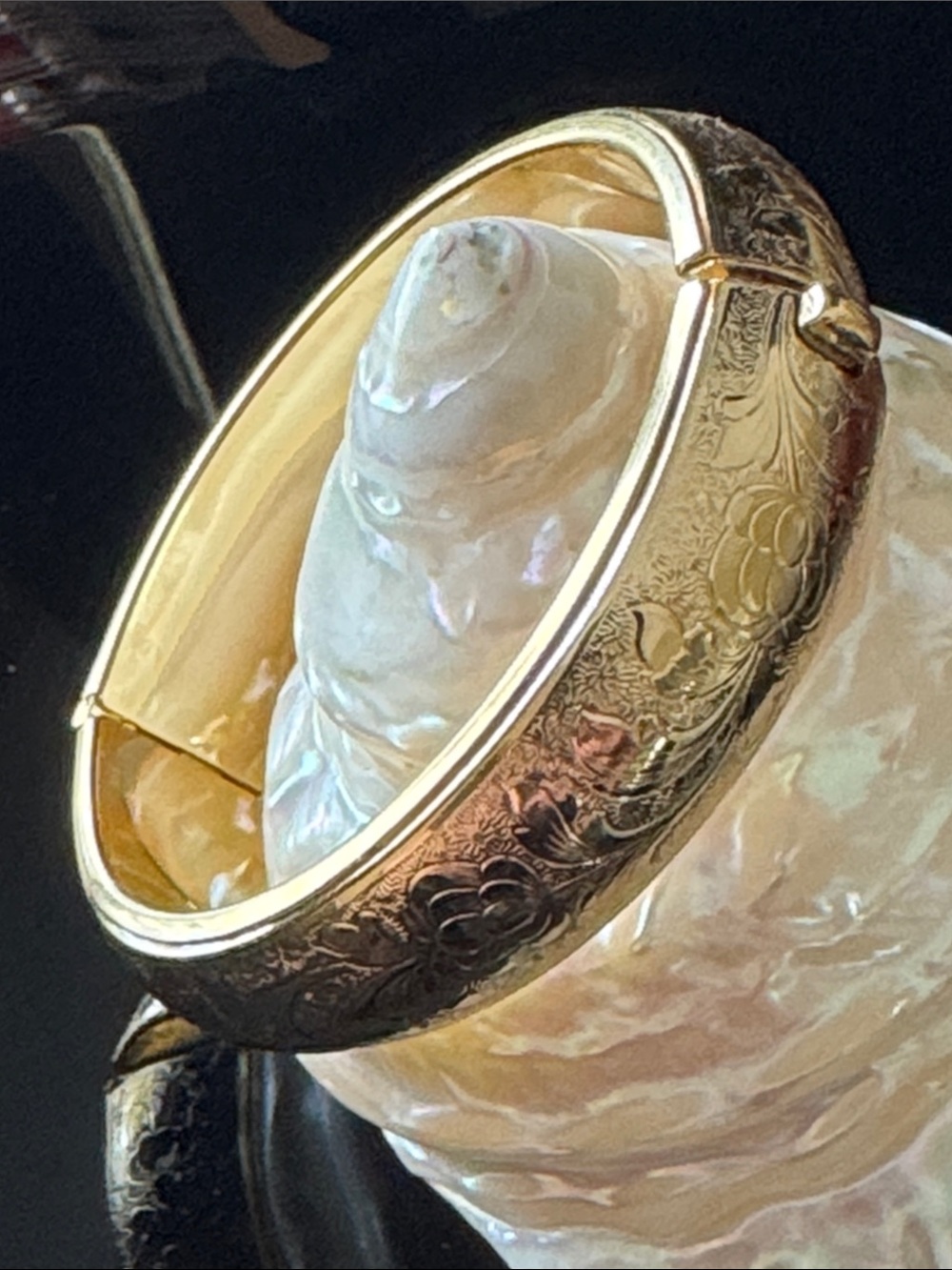 Chunky Etched Bangle / Vintage Golden Design
